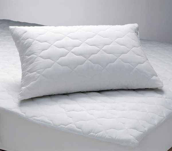 Quilted Mattress Protector by Logan & Mason Fashion