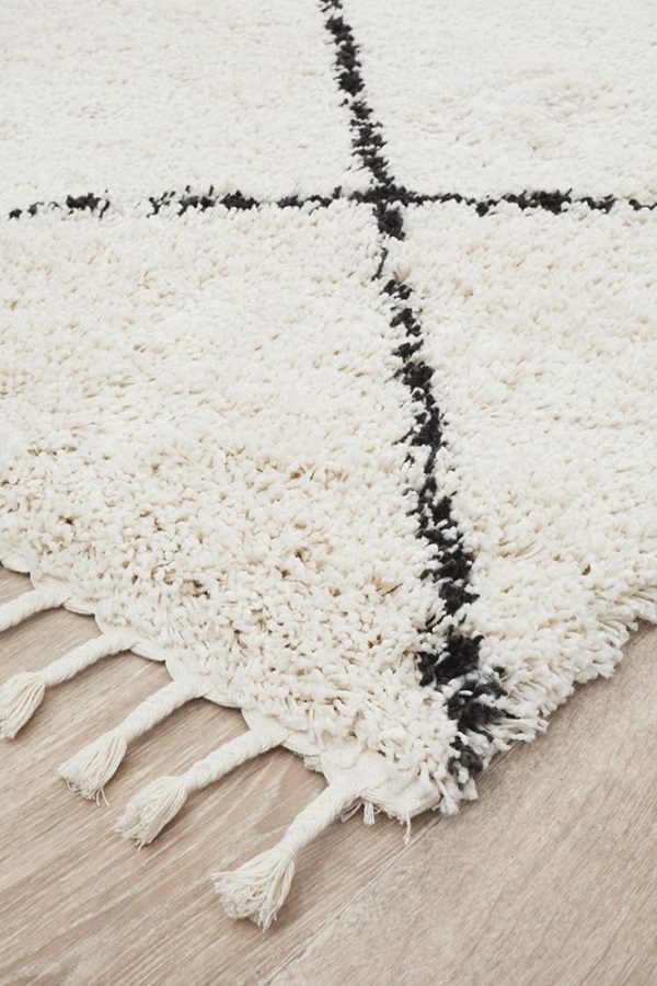 Saffron 22 Rug (White) by Rug Culture Fashion